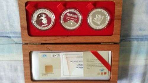 JOSEPH S BLATTER sighnature proof fifa set,three one ounce medallions.LIMITED EDITION
