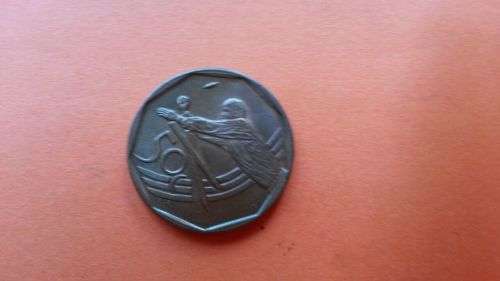 2003 CRICKET COMMEMORATIVE 50 CENT COIN IN GREAT CONDITION