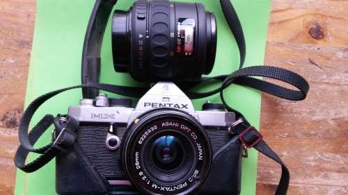PERFECT CONDITION PENTAX CAMERA WITH EXTRAS