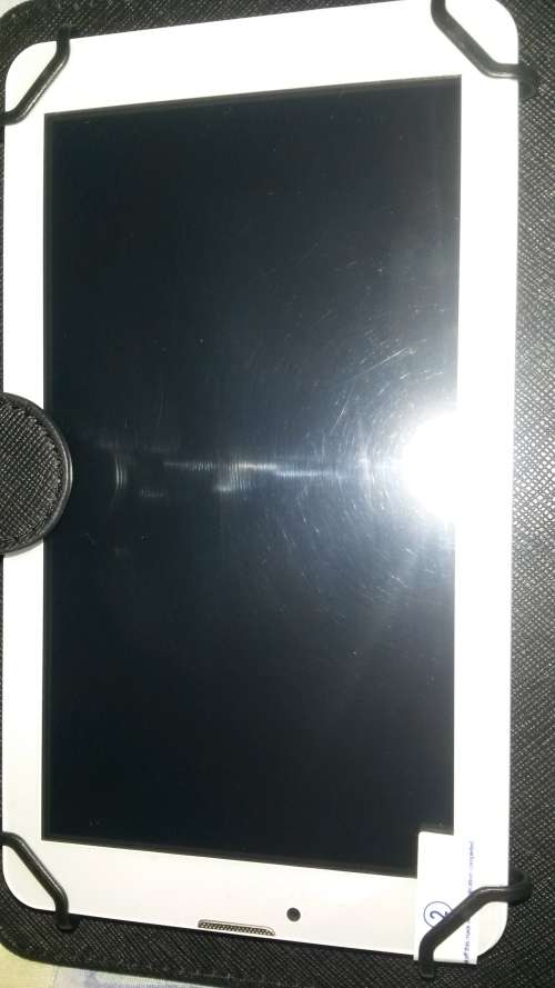 LIKE NEW,NO MARKS HARDLY USED.BLAUPUNKT. TABLET.READ BELLOW