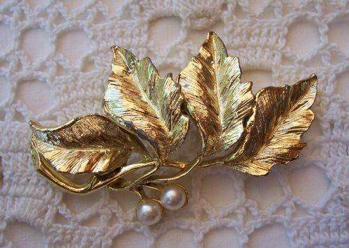 Gold Tone Leaf Brooch with Faux Pearls