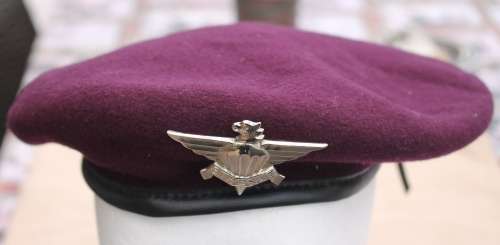 3 Parachute Brigade Beret and Badge