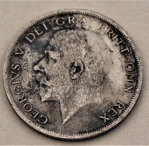1920 Silver British HALF CROWN