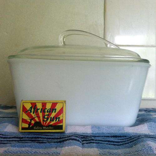 RETRO/ART DECO GLASSBAKE CASSEROLE DISH