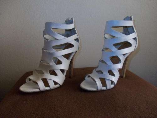 R99 Sale- White ZOOM Sandal Heels ( Size 4 )