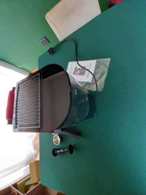 RUSSEL HOBBS CAFFÉ MILANO ONE TOUCH COFFEE MACHINE *PRACTICALLY BRAND NEW*