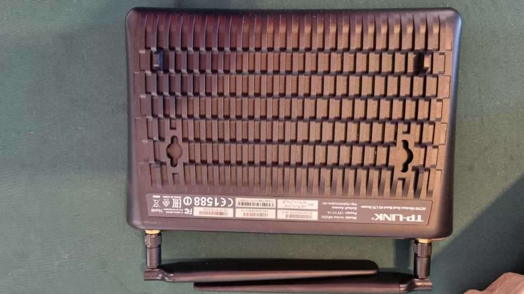 AC750 Wireless Dual Band 4G LTE Router