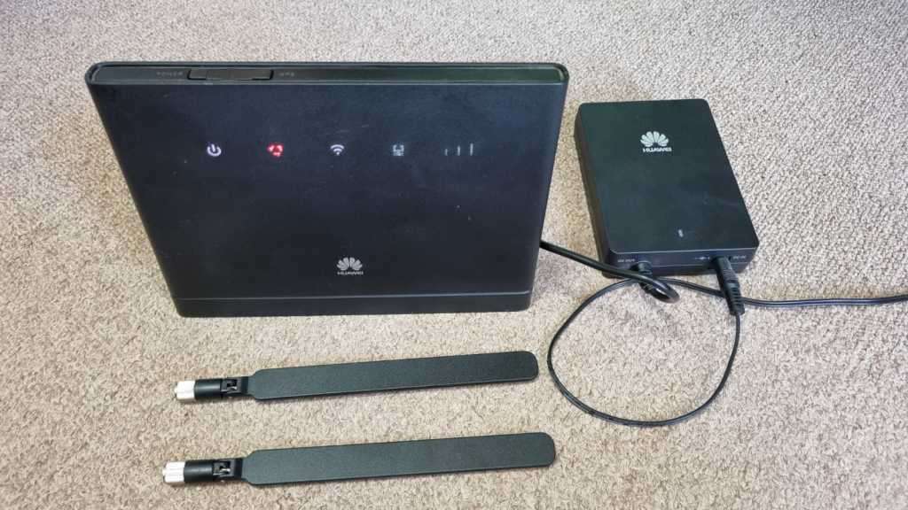 HUAWEI LTE CPE B315 *GREAT CONDITION* WITH LI-ION BACK-UP BATTERY