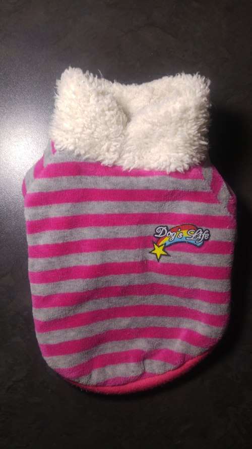 Outfits for dog breeds smaller than 2kg (e.g. Chihuahua, Yorkshire terrier, toy Poodle),