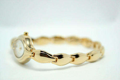 PULSAR GOLD LADIES WATCH WITH BEAUTIFUL BRACELET