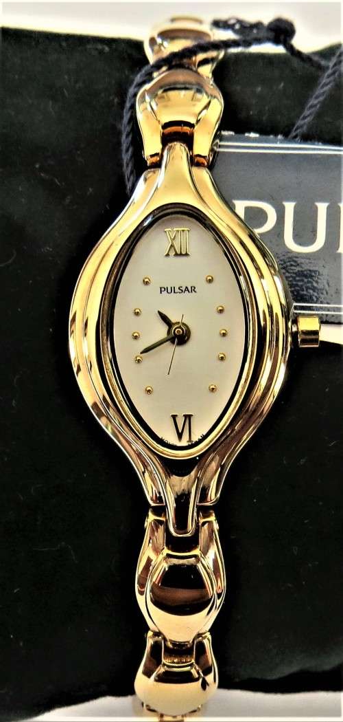 PULSAR GOLD LADIES WATCH WITH BEAUTIFUL BRACELET