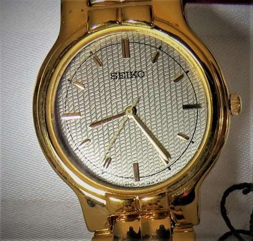 SEIKO SUPER SLIM LADIES Gold Watch