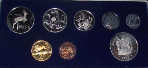 1987 SA SHORT PROOF SET 2 x R1 IN ORIGINAL SA MINT BOX.STARTING @ R1!!!!!!!