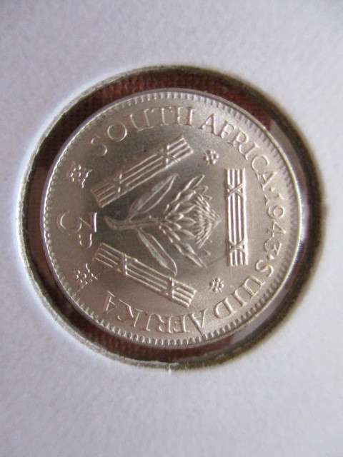 1943 3d Threepence  - Excellent coin  - Judge condition as per photo