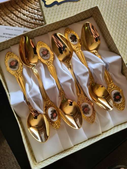 Boxed Eetrite Set of Six 24 Carat Gold Plated Stainless Steel Cake Spoons Porcelain Inset