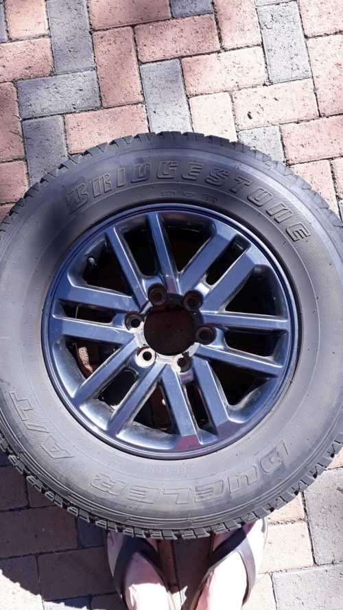 Tyre & Rim for Toyota Dakar Hilux