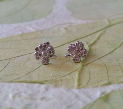 *Genuine Sterling Silver*Dove CZ Flower Stud Earrings