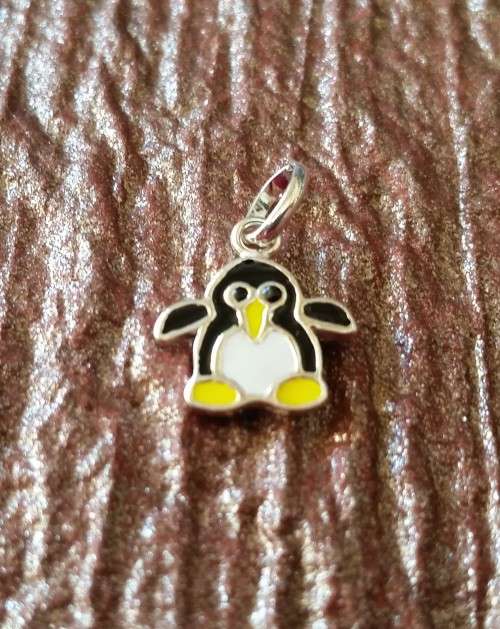 *Genuine Sterling Silver*Enamel Finish Little Penguin Charm/Pendant
