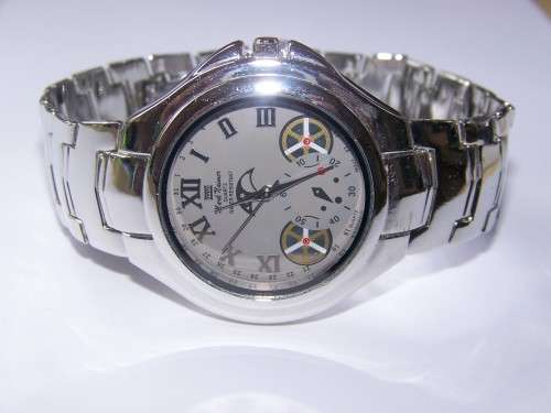 **Men's Analogue Watch***