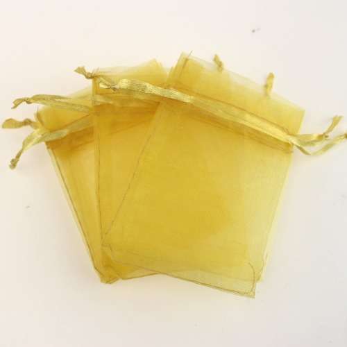 Packet of 10 Gold Organza Bags**9cm x 7cm**