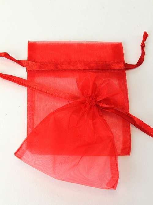 Packet of 10 Red Organza Bags**13cm x 18cm**