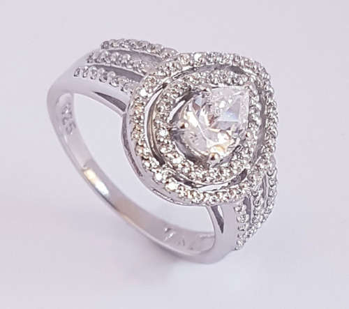 *CD DESIGNER JEWELRY* 1.20ctw Cubic Zirconia Ring in Silver- Size 8.25