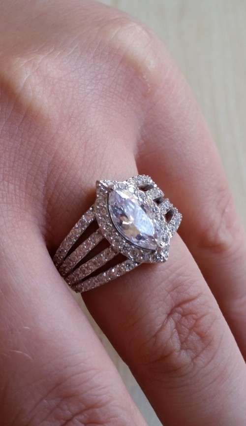 *CD DESIGNER JEWELRY*3.20ctw Marquise CZ Engagement Ring in 925 Sterling Silver*Size 8.25*
