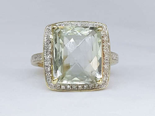 3.95ct Amethyst and Diamond Ring in 14K Yellow Gold