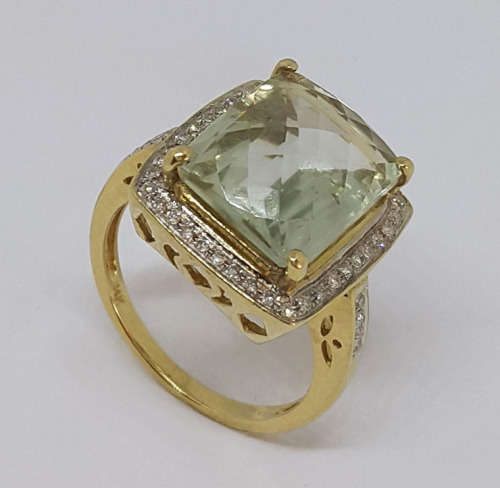 3.95ct Amethyst and Diamond Ring in 14K Yellow Gold