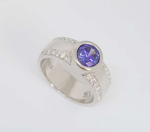 *CD DESIGNER JEWELRY*1.12ctw Cr Tanzanite and CZ Band in Silver- Size 7.5