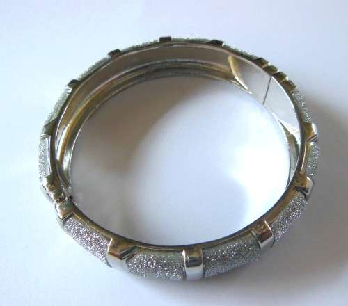 Female Fashion Clip on Bangle