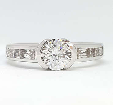 Miss Jewels -1.75ctw Cubic Zirconia Engagement Ring in 925 Sterling Silver - Size N