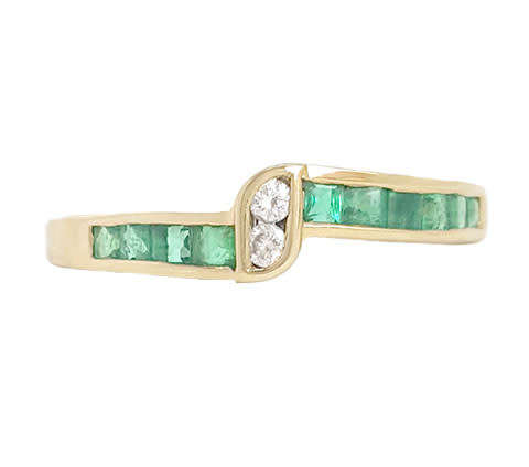 Diamond and Emerald Ring in 18k Yellow Gold- Size M