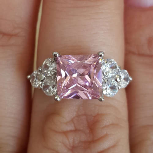 1.75ct Pink and Clear Ring Size 7