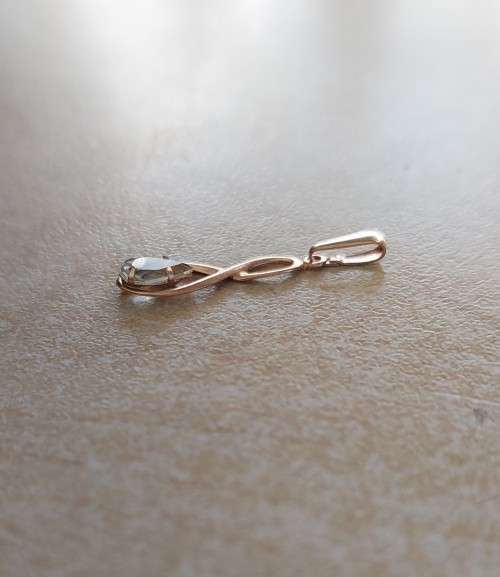 0.50ctw Natural Topaz Infinity Pendant in 9k Yellow Gold