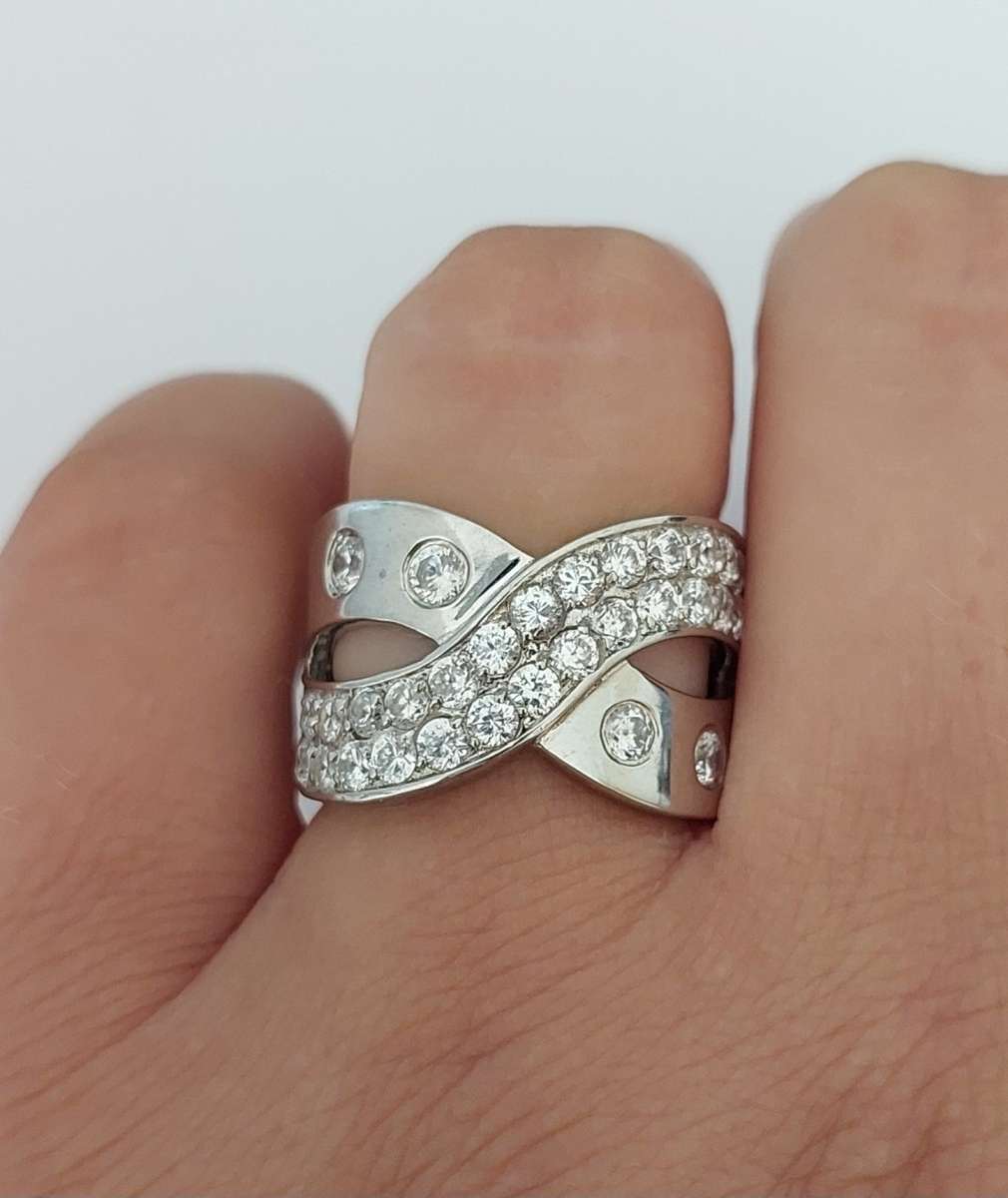 *CD DESIGNER JEWELRY* 1.30ctw CZ Cross over Ring- Size R