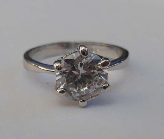 ***SPARKLING*** 1.33ct White Gold Plated CZ Dress Ring***Size 5**