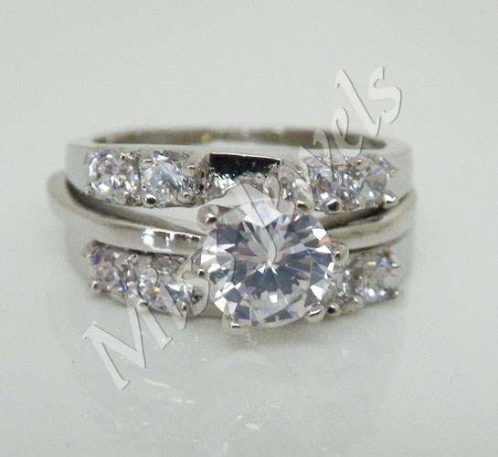Simulated Diamond***Wedding Set***Size 8***