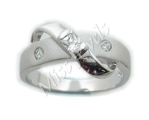 0.35ctw CZ Bow Style Promise Ring in 925 Sterling Silver Size 7-10