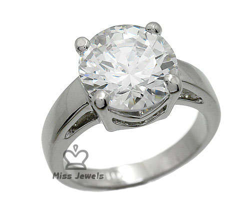 MAGNIFICENT SHINE**EXQUISITE 5.00 CARAT SOLITAIRE ENGAGEMENT RING