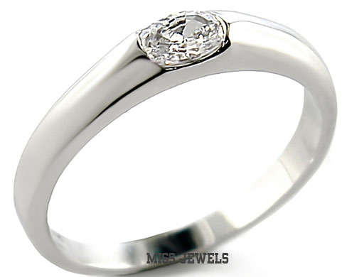 Size 8**Dainty wedding band/engagement ring with 0.75ct simulated diamond