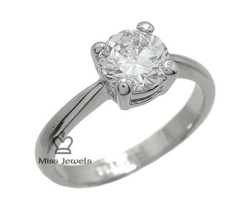 **Magnificent 1.25 ct Solitaire engagement ring**Size 8**Stunning Shine