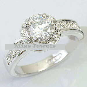 **New Listing**1.25ct Round cut Solitaire Engagement Ring**Size 6 - 9