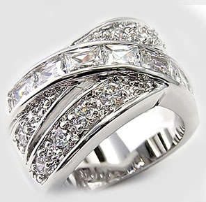 **JUST ARRIVED**WoW**Glamerous dress ring with sparkle cz's