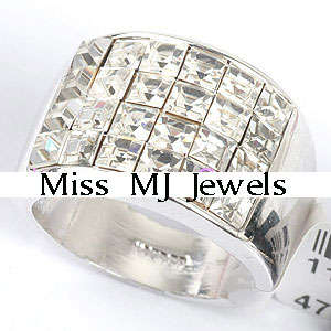 **Gorgeous Broad Band Dress Ring**Size 8