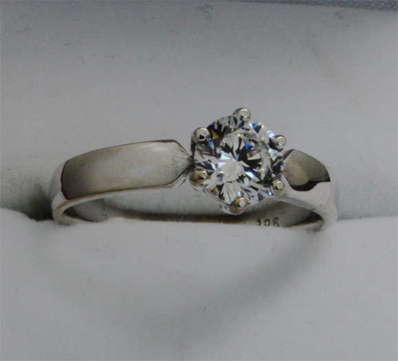 **CD DESIGNER JEWELRY**1.00ct Solitaire**925 STERLING SILVER**Size O/7
