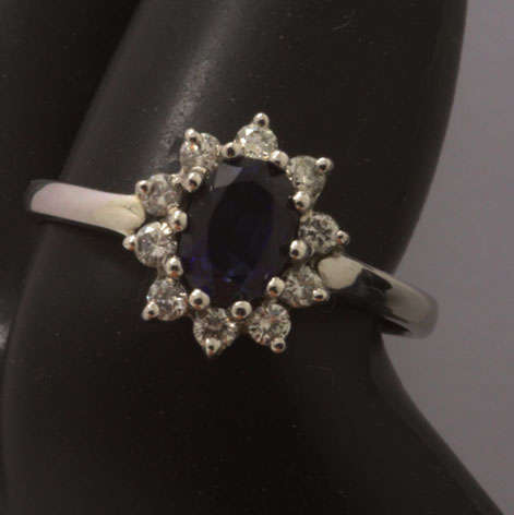 **CD DESIGNER JEWELRY**9 ct White Gold**Princess Royal Engagement Ring**Authentic stones**