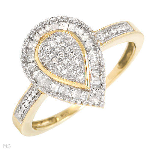 ***EXCLUSIVE JEWELRY** 10K Yellow Gold Diamond Ring- Size 7