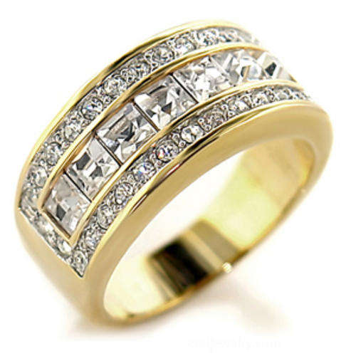 **STUNNING** Gold Plated Clear Austrian Crystal Dress Ring**Size 7/9**