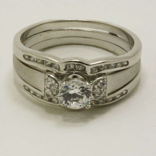 **NEW****925 Sterling Silver**STUNNING Simulated Diamond Wedding Set***Size 9**